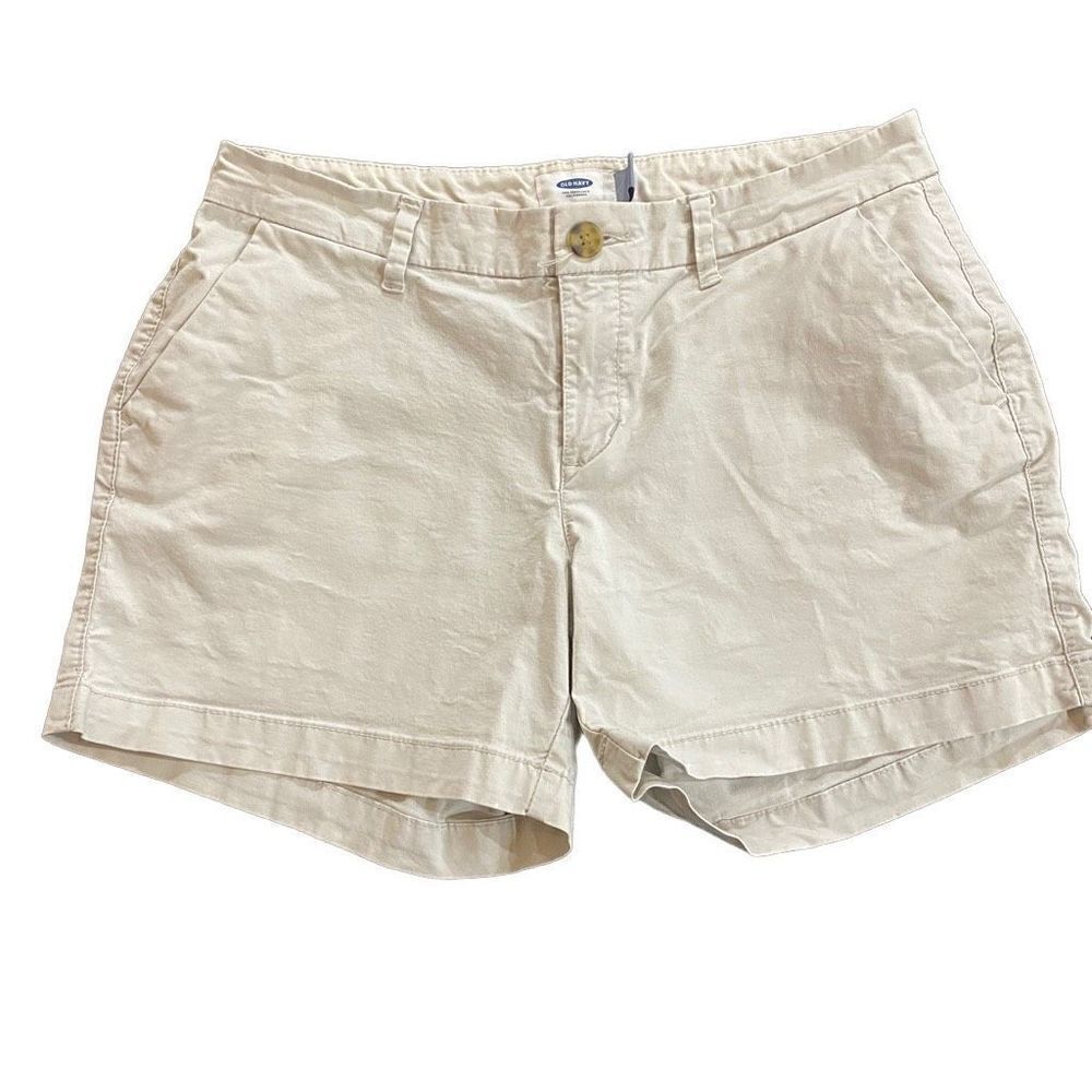 Old Navy size 4 chino khaki pockets shorts